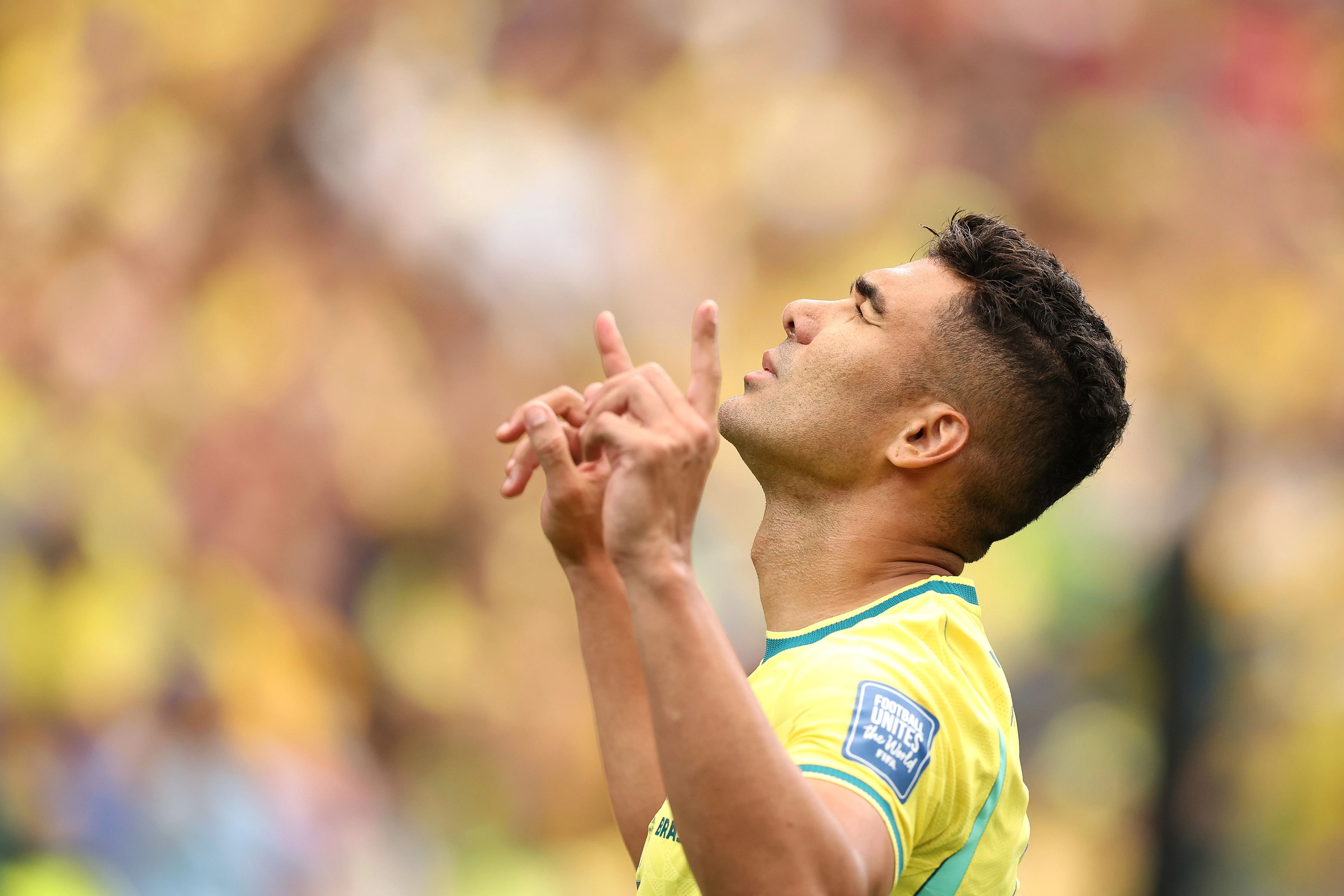 日本男子足球队一比零战胜西班牙队积六分小组第一出线