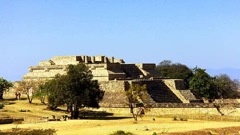 “国安战术保守，比赛节奏拖沓引热议”